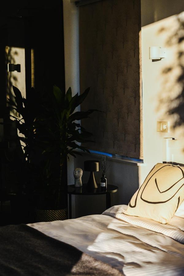 Alka - Cozy Room By The Sea With Private Hot Tub Njarthvik Ngoại thất bức ảnh